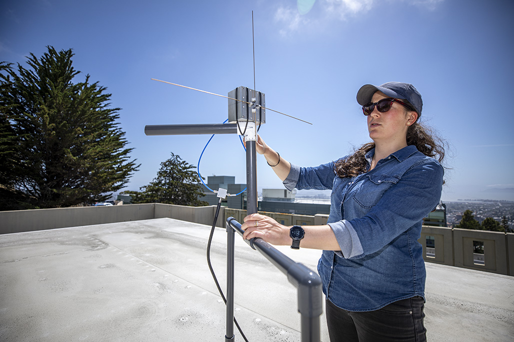 <p>Postdoc Kaja Rotermund makes adjustments to the LuSEE-Night antenna in the B50B patio on Thursday, June 15, 2023 at Lawrence Berkeley National Laboratory in Berkeley, Calif. 06/16/23 Researchers at Berkeley Lab are developing the antenna for LuSEE-Night, an experiment that will study the universe&#8217;s dark ages from the far side of the moon.</p>
